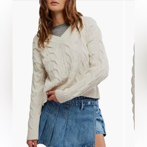 EUC FREE PEOPLE WASHED CABLE KNIT V NECK